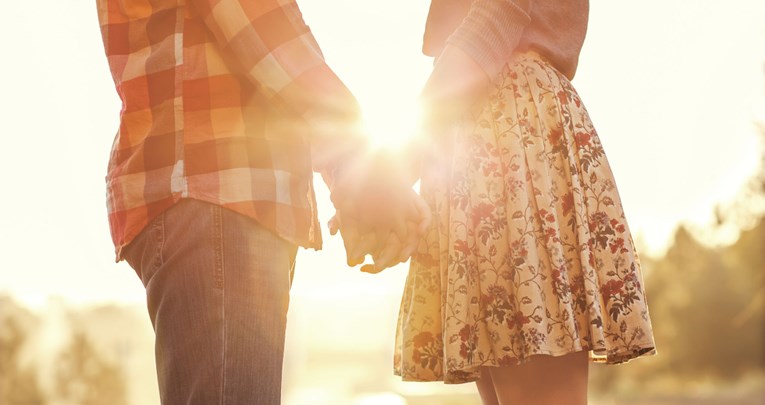 Stručnjaci otkrili zašto tinejdžeri ne bi trebali ići na ljubavne spojeve